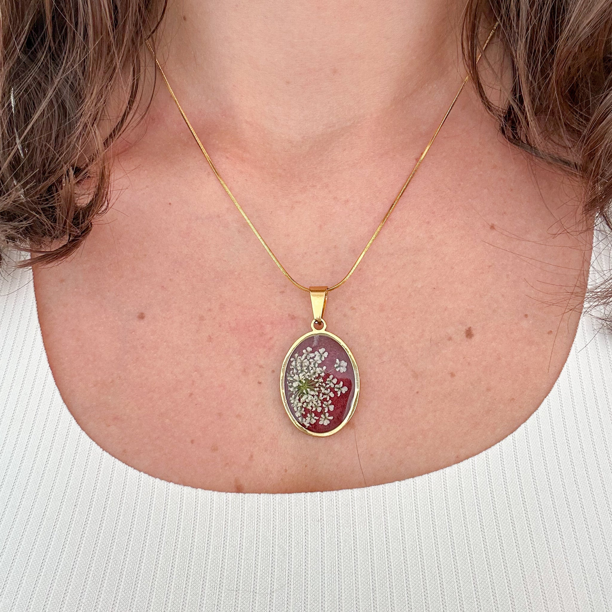 Colar renda da rainha - vermelho