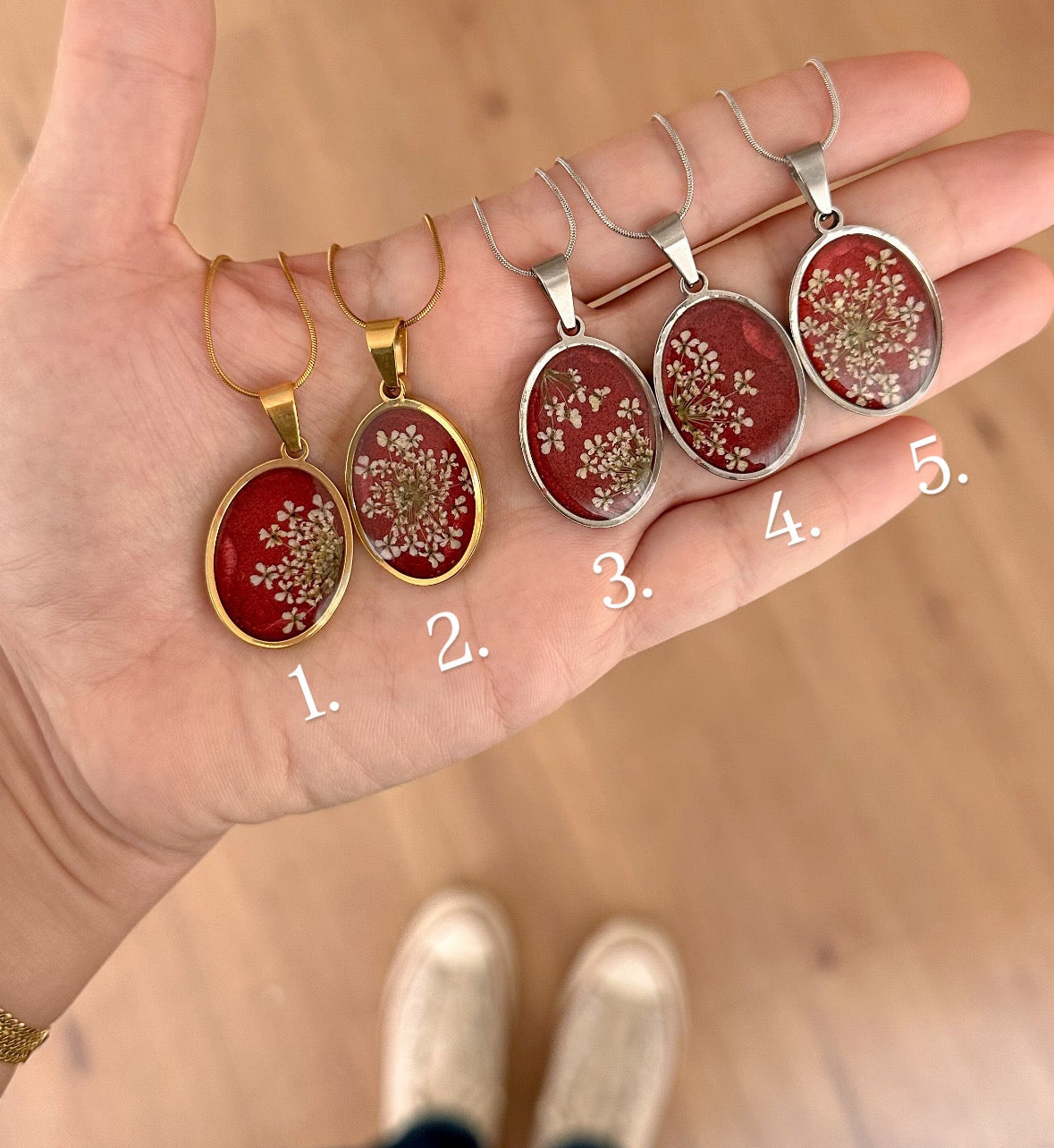 Colar renda da rainha - vermelho